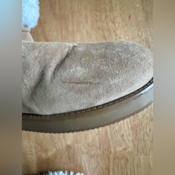 Cozy Tan Winter Boots with Faux Fur Lining - Picture 8 of 8